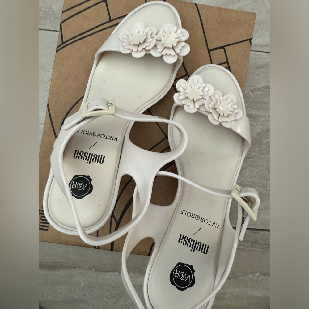 Melissa / Viktor & Rolf - Picture 2 of 14